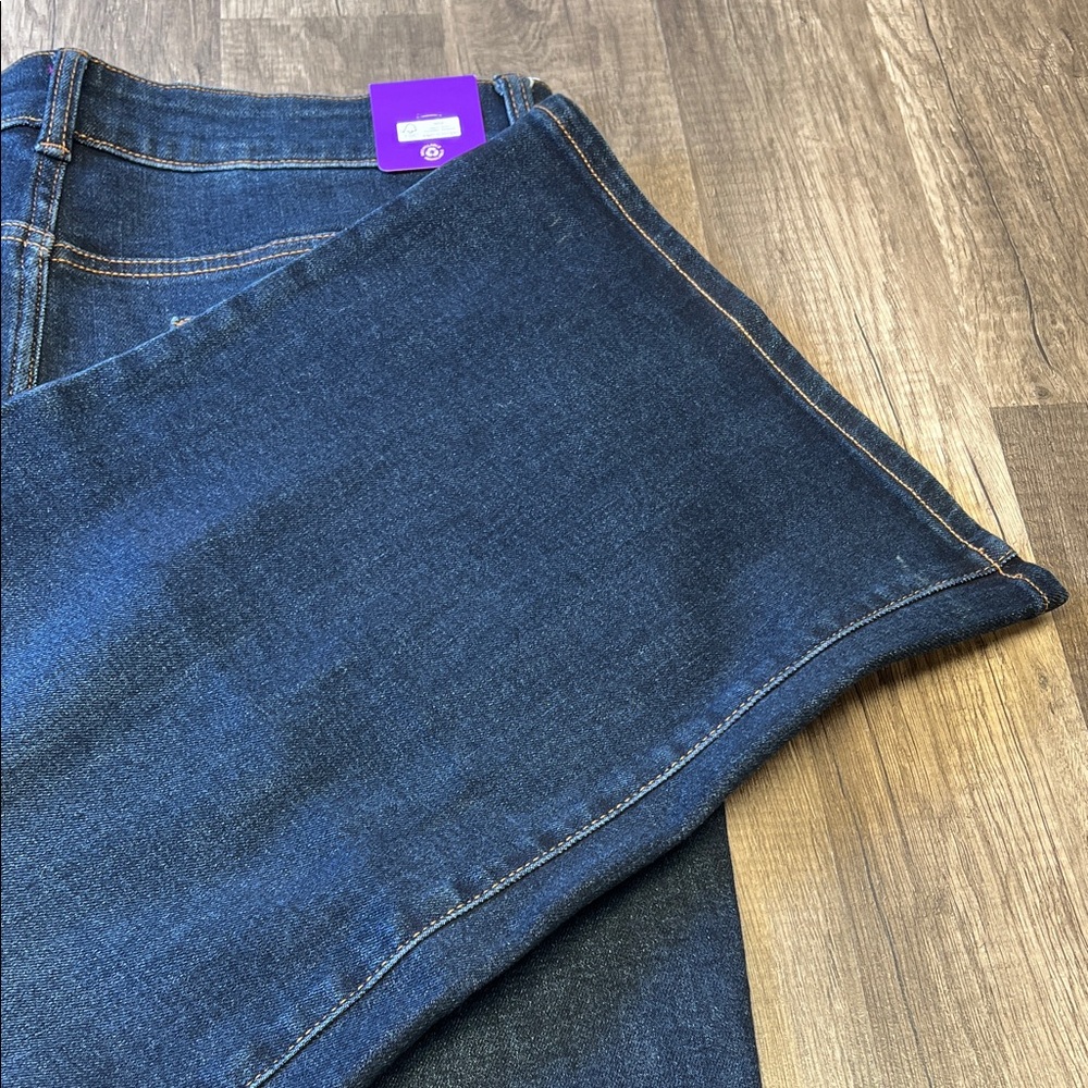 Well Worn Dark Blue High-Rise Wide Leg Jeans - Picture 9 of 9